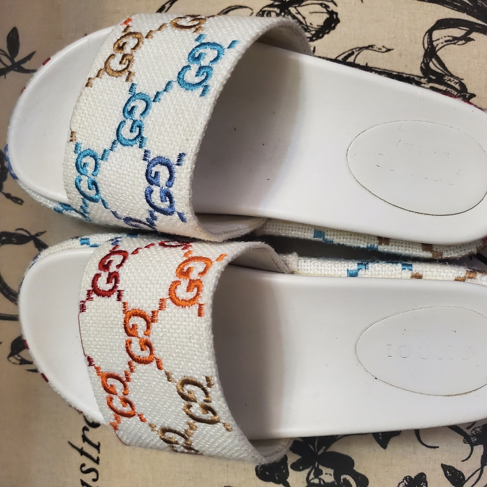 Gucci White Slide Sandals